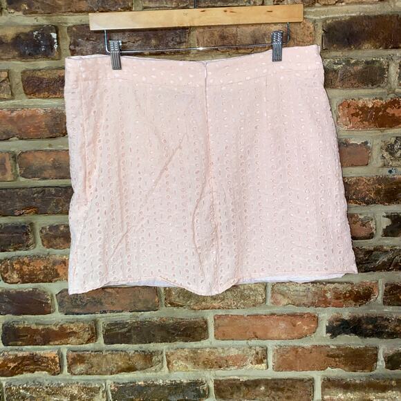 PrettyLittleThing Light Pink Eyelet Mini Skirt Women's Size US 12 - Picture 4 of 6